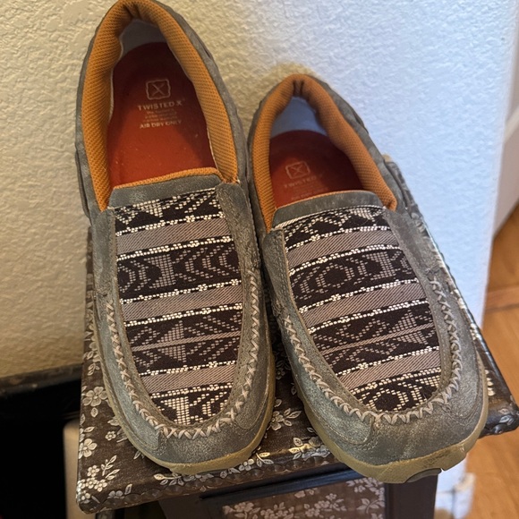 Twisted X Shoes - Twisted X Women’s 9.5  Slip-On Loafers in Gray and Orange